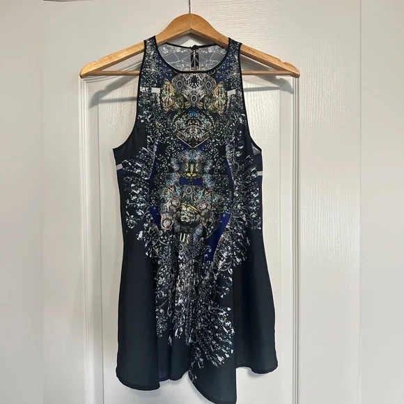 Unique Digital Print Trapeze Hem Tank Top - Picture 3 of 15